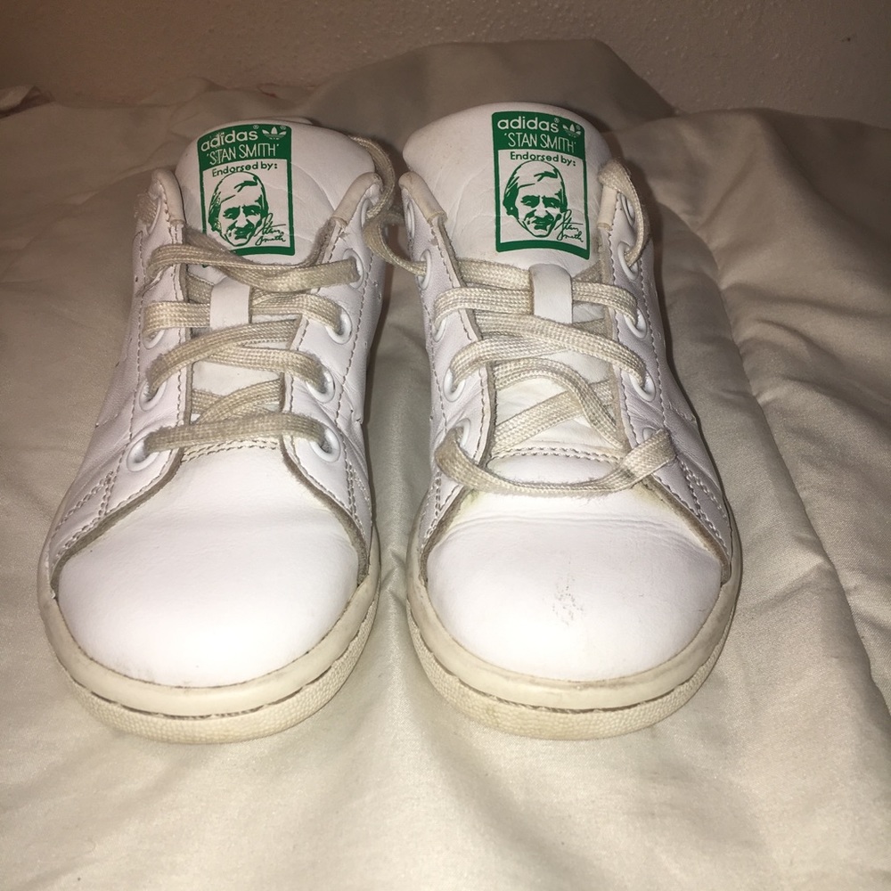 Adidas casual shoe